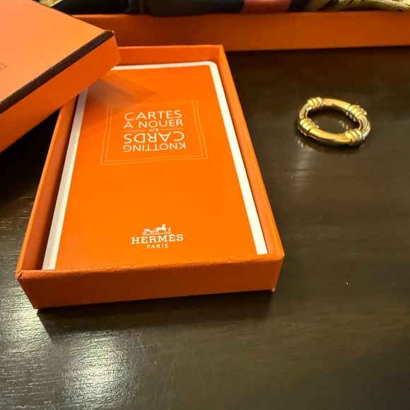 Hermes Cheval Turc Turkish Horse 90 Scarf with Bouet Scarf Ring & Knotting Cards - Picture 2 of 15